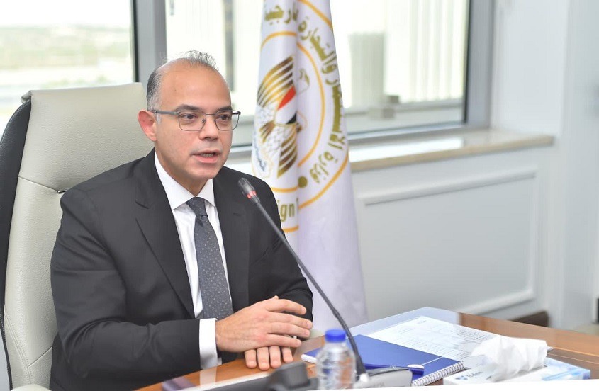 السيد الدكتور \ محمد فريد وزير الاستثمار والتجارة الخارجية
